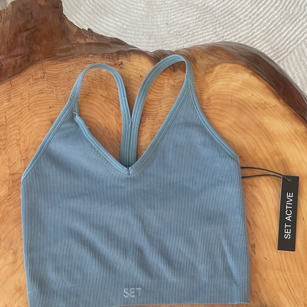 SET Active Teal sports bra BN WT please note:Pants are not included.
